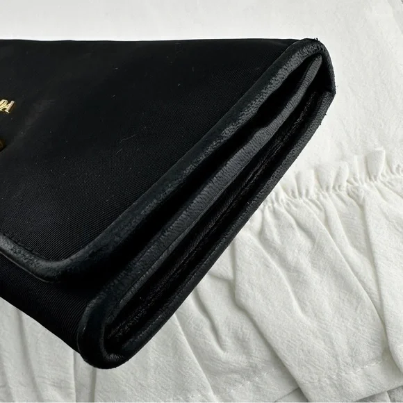 AUTHENTIC Prada wallet. Black. - Picture 14 of 15